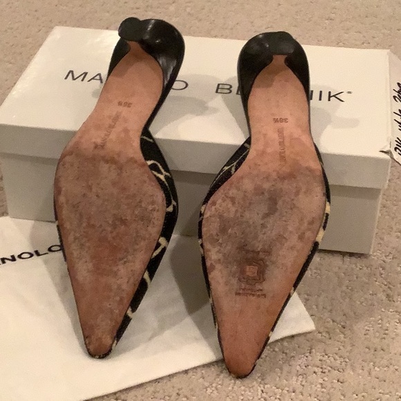 Manolo Blahnik ladies black and white textured zebra slide - Picture 6 of 6